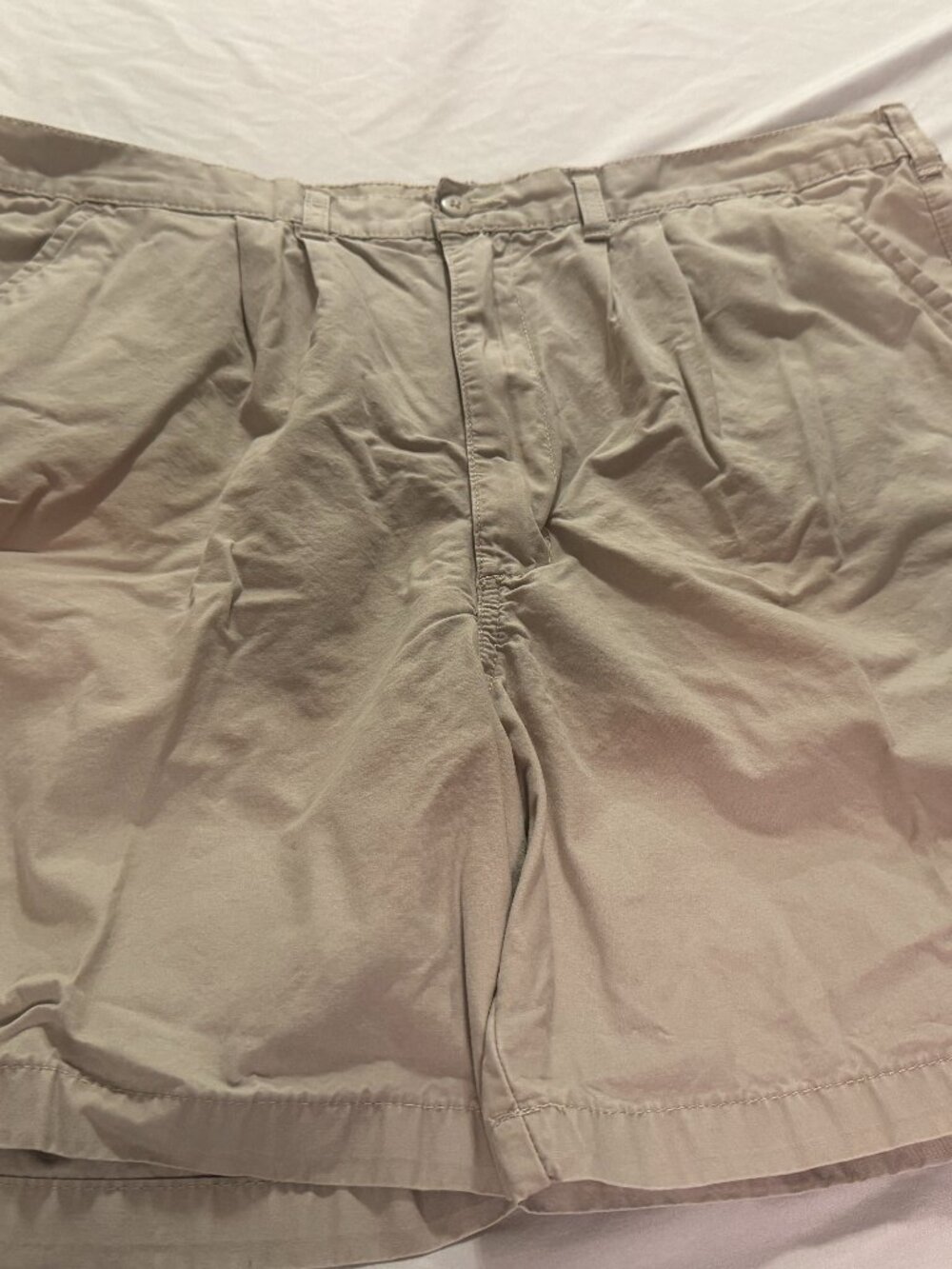 Timber Creek 42 tan, pleated shorts, 100% cotton. very good shape